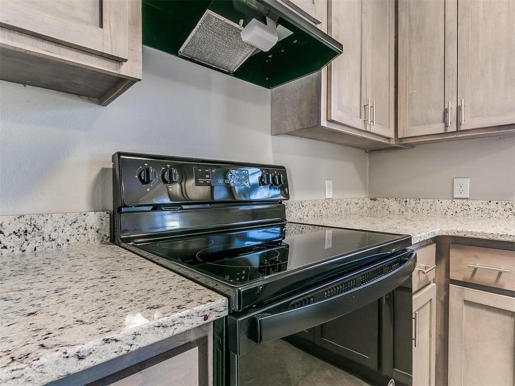 122 S Sherry Ave - Photo 7 of 20