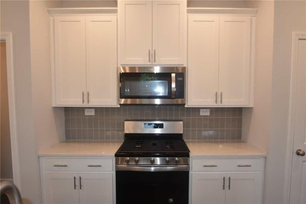 313 Niles Court - Photo 5 of 38