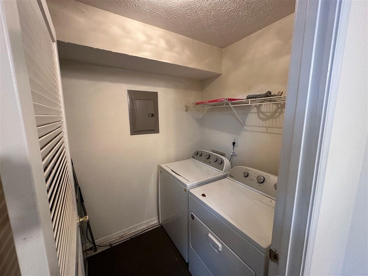 1302 Smallhouse Rd Apt D - Photo 5 of 12