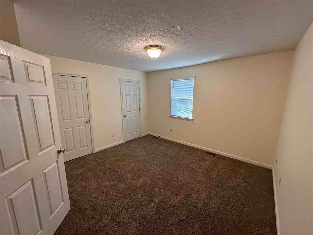 1302 Smallhouse Rd Apt D - Photo 7 of 12