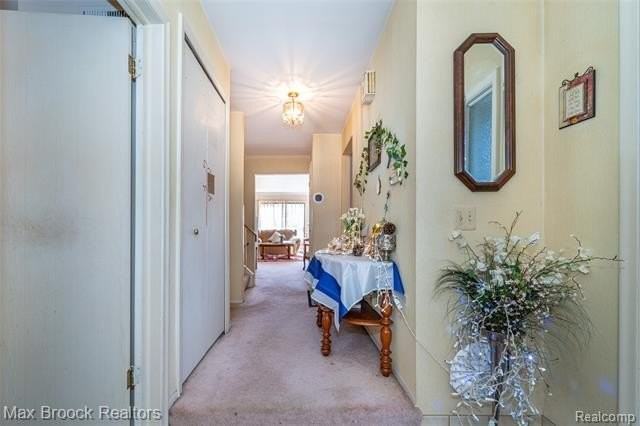 862 Yorktown Ct - Photo 5 of 50