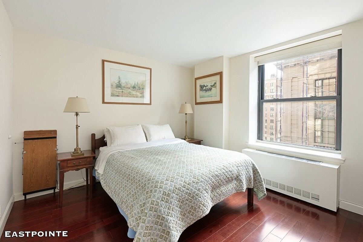 201 W 74th St Apt 9e #9E - Photo 4 of 9