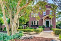 1105 Larchmont Cres - Photo 1 of 1