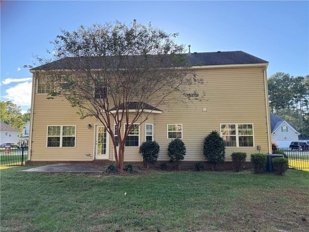 409 Southampton Ct - Photo 5 of 25