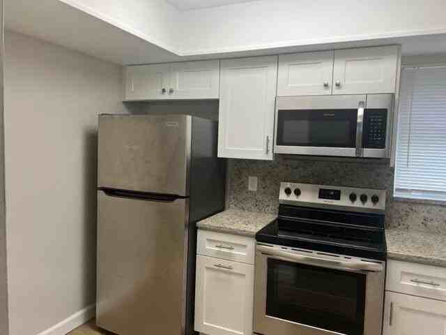 500 Nw 53rd St - Photo 7 of 21