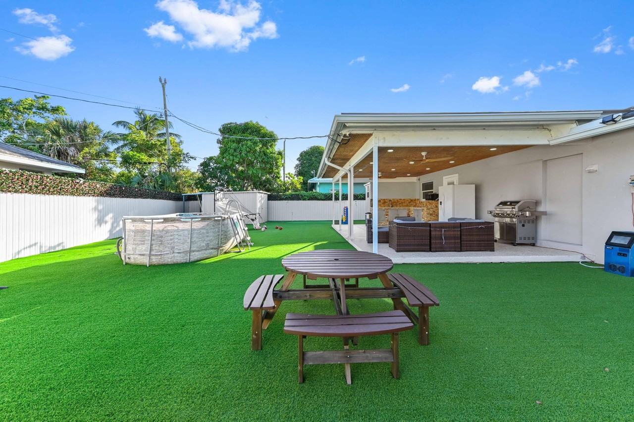 2128 Dock Street - Photo 6 of 34