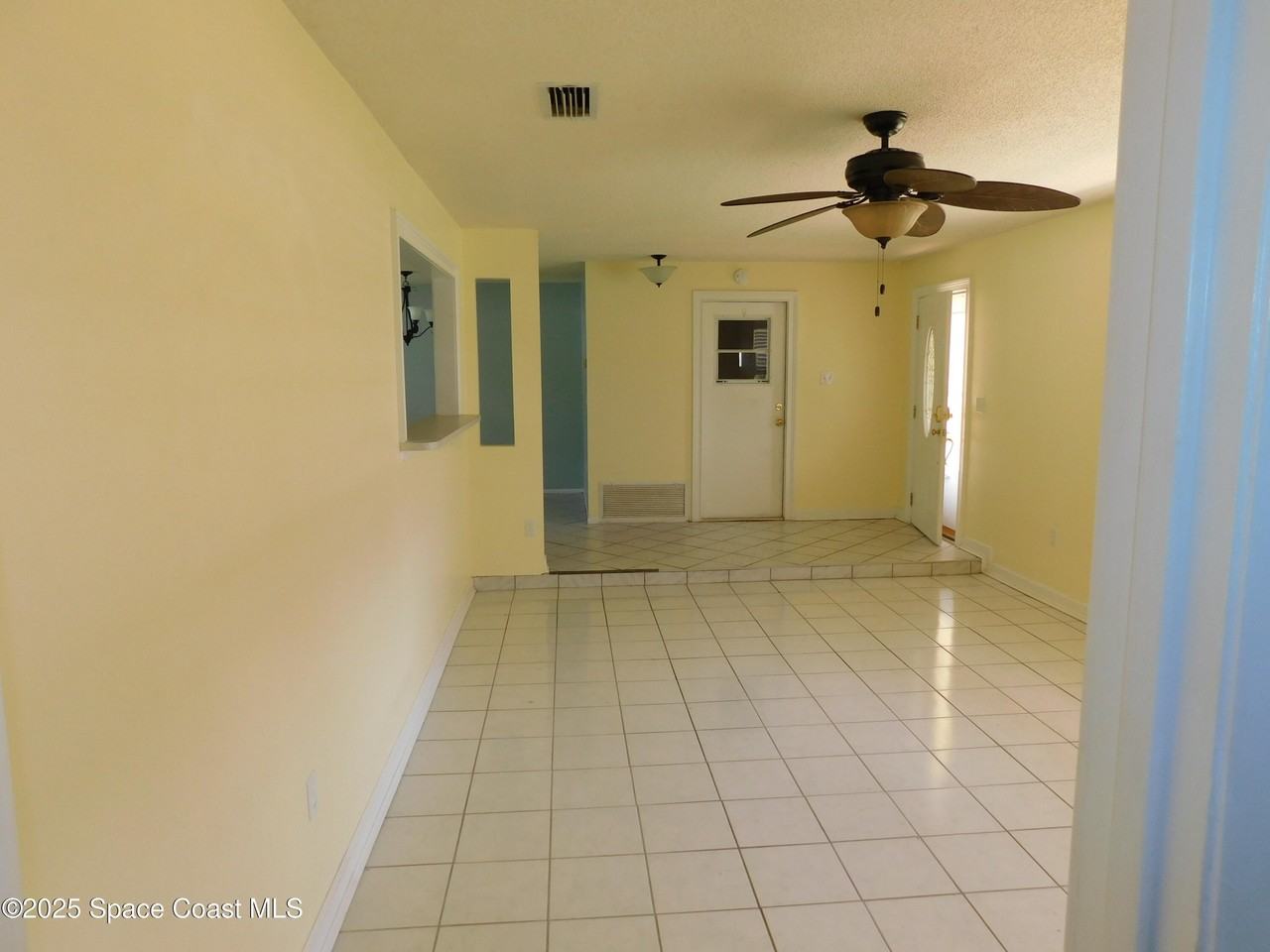 220 Maureen Avenue - Photo 2 of 12