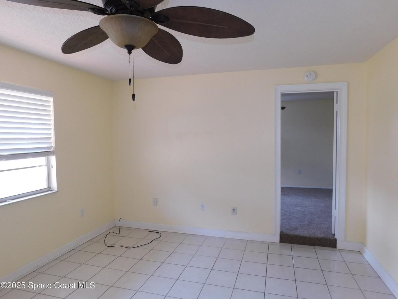 220 Maureen Avenue - Photo 3 of 12