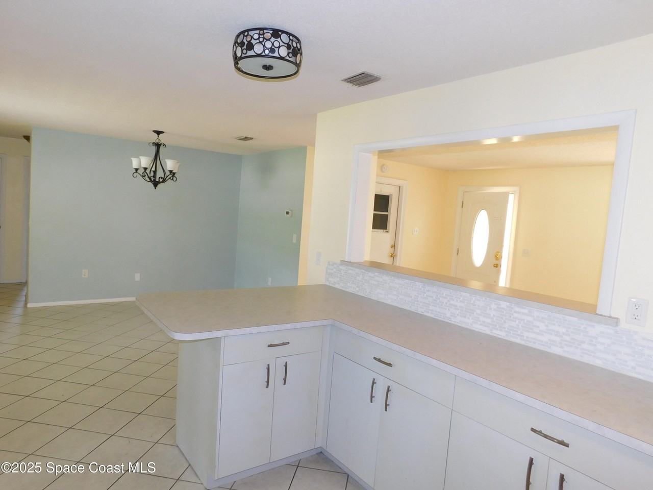 220 Maureen Avenue - Photo 6 of 12