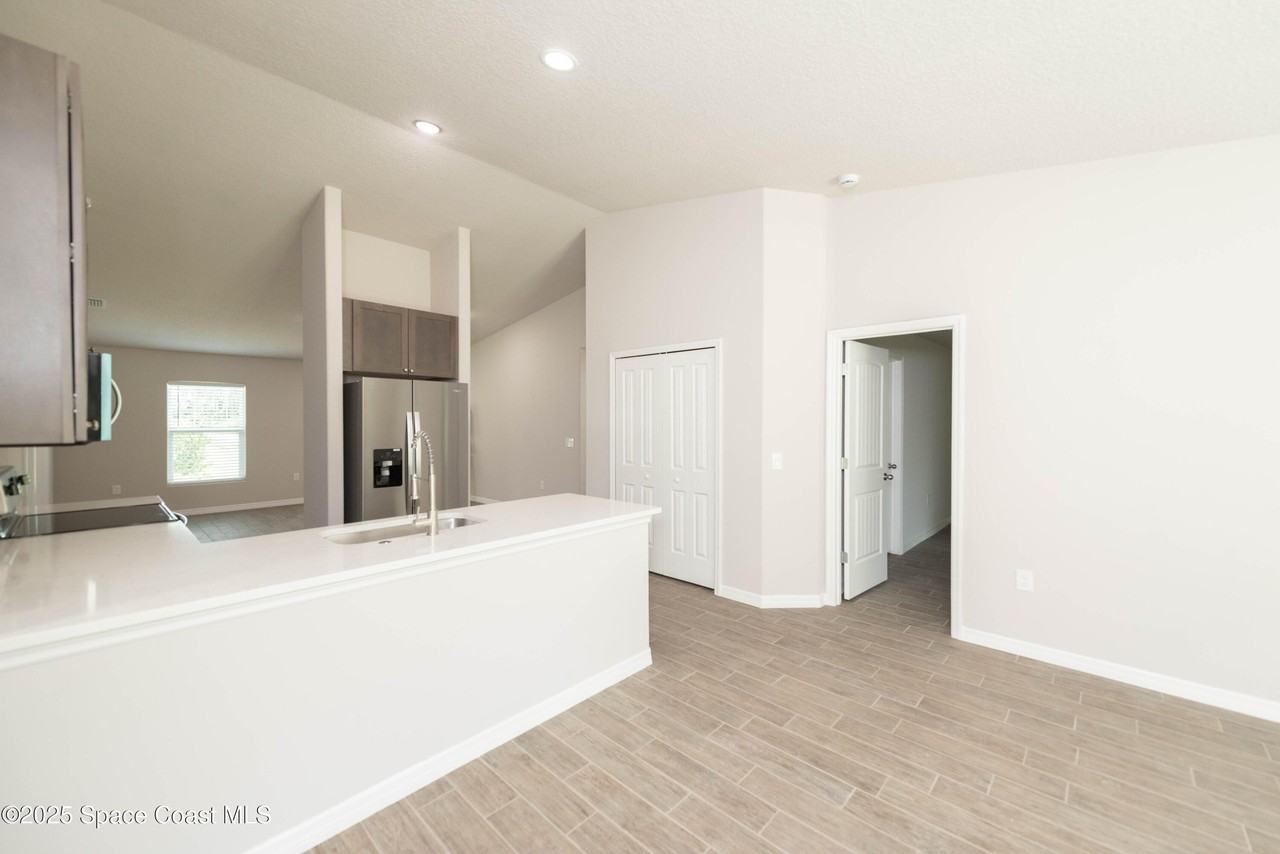 250 Frederick Street Southwest - Photo 7 of 45