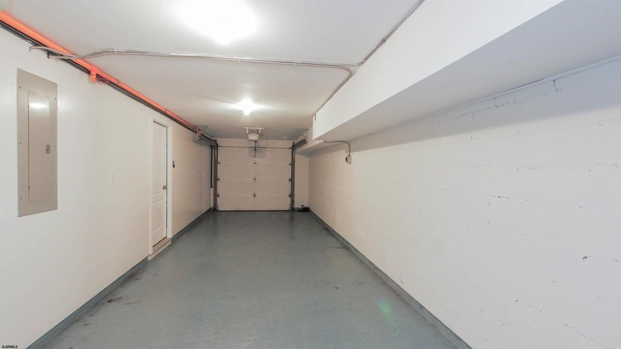 137 S Berkley Sq - Photo 4 of 42