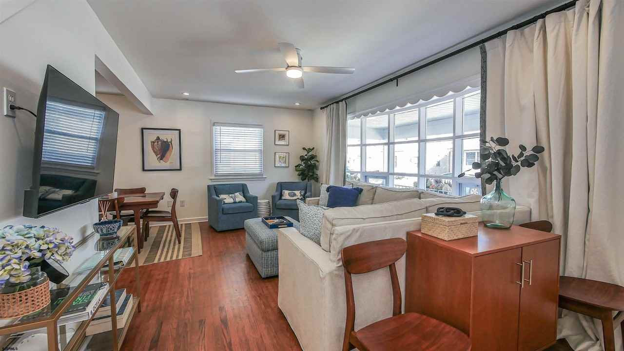 12 N Delavan Ave - Photo 3 of 41