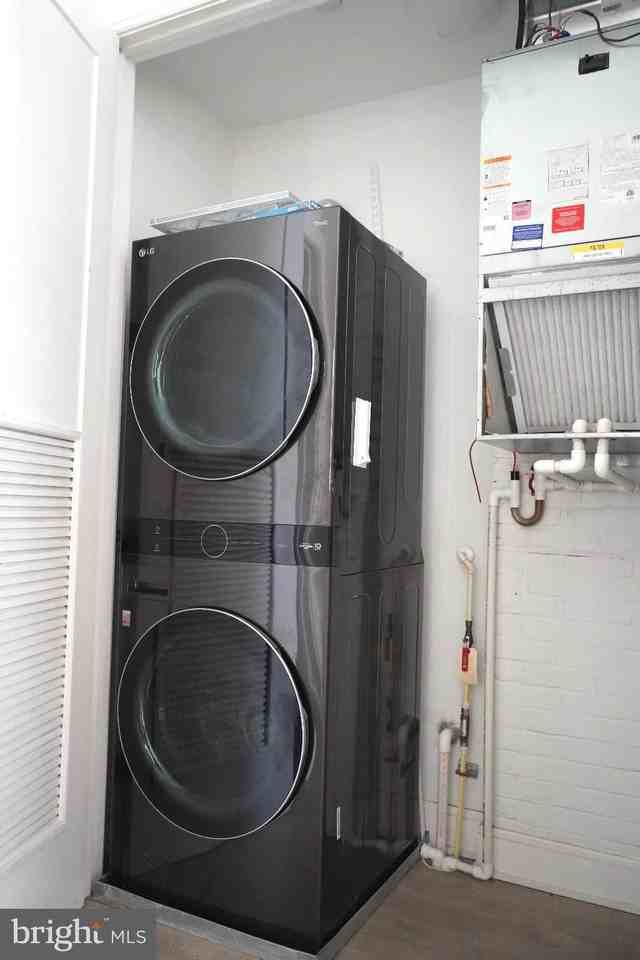 725 Euclid Street Northwest - Photo 7 of 14