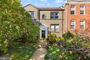 719 12th St Se Apt 3 #3 - Photo 1 of 1