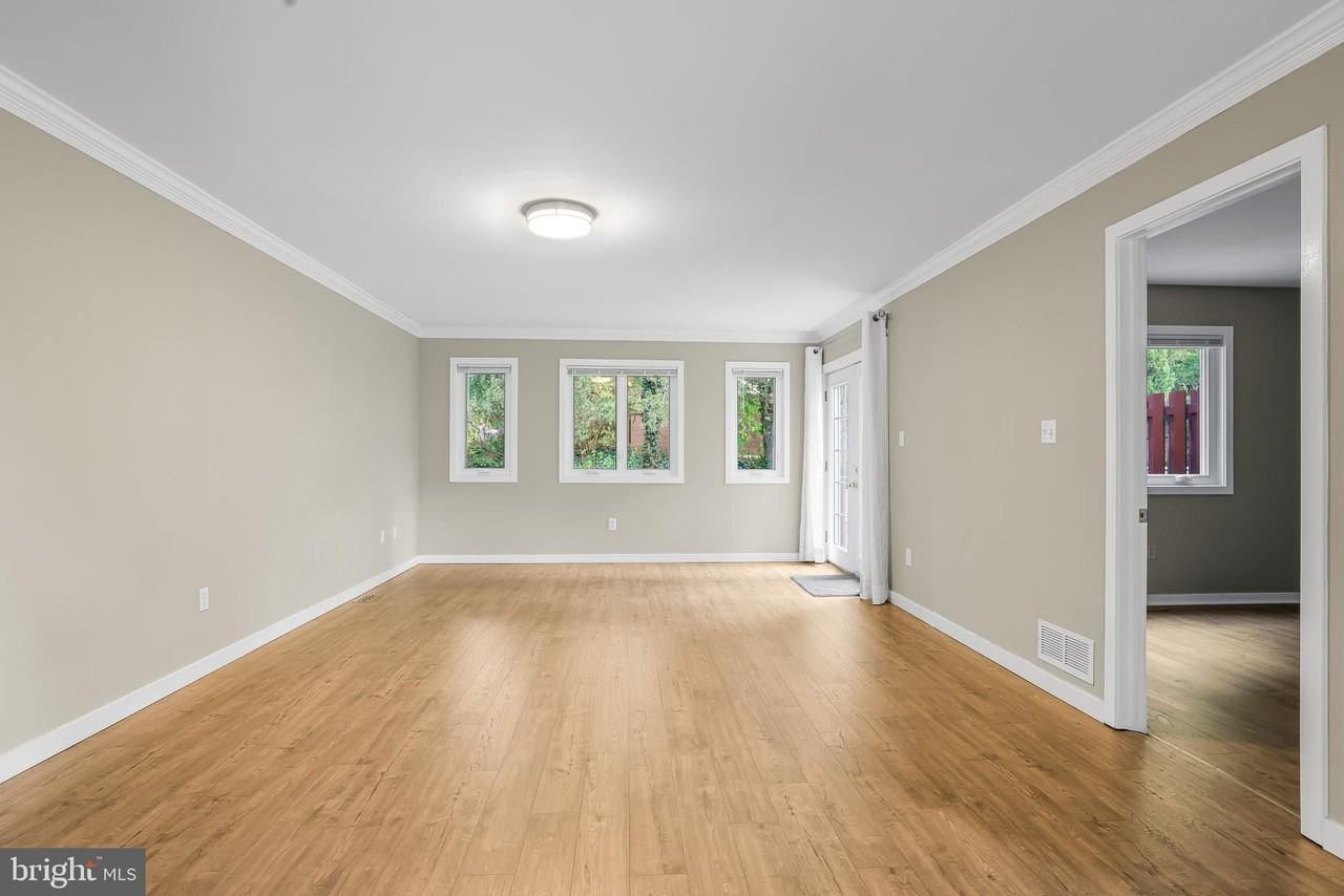 363 Chickory Way - Photo 3 of 17