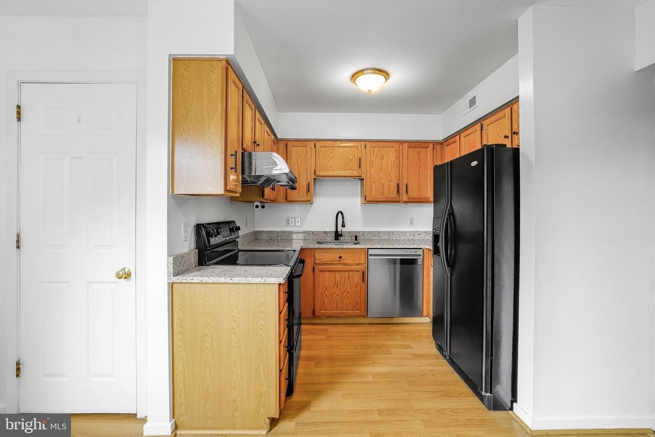 363 Chickory Way - Photo 5 of 17