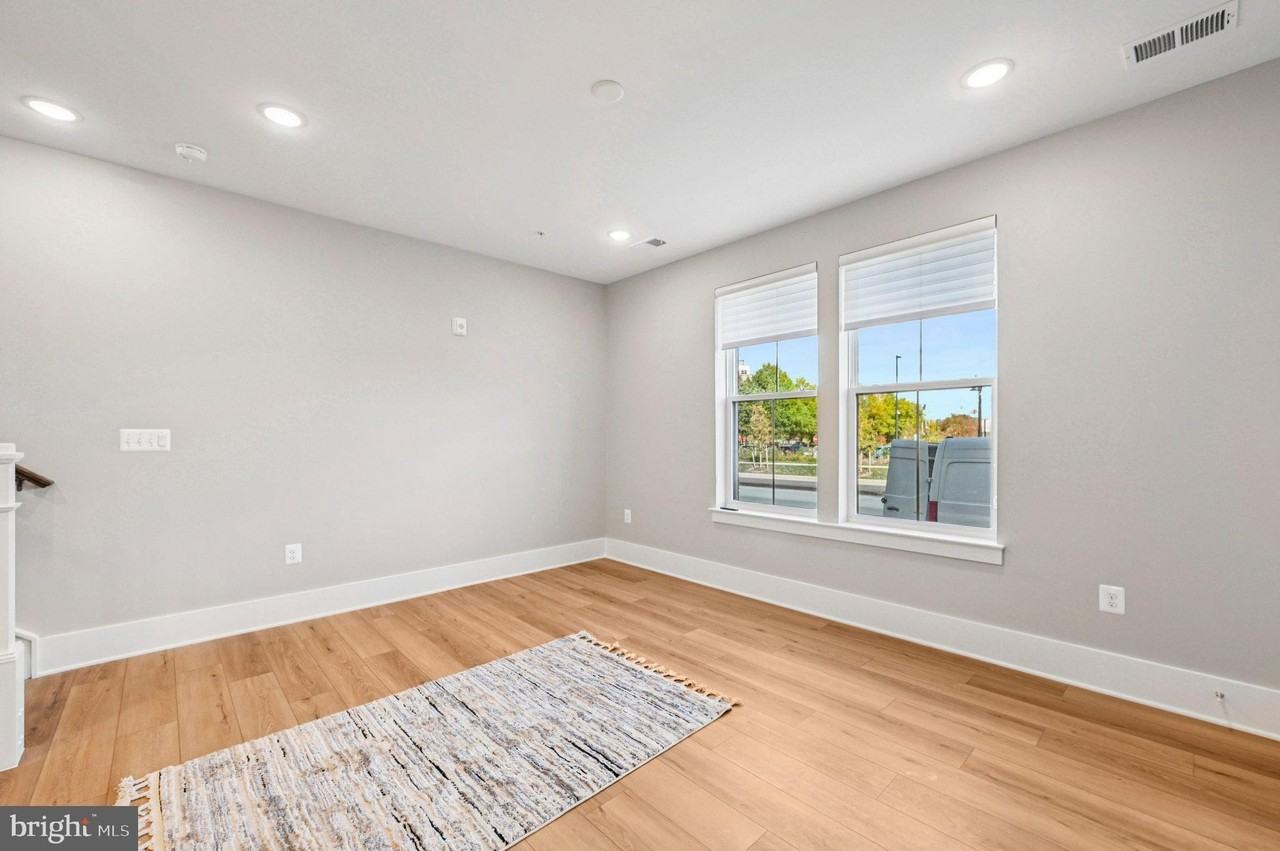 2506 Peninsula Drive - Photo 5 of 42