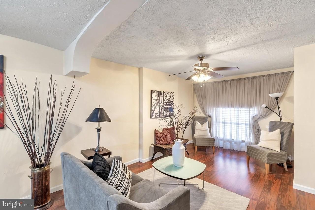 2925 E Monument St - Photo 4 of 22