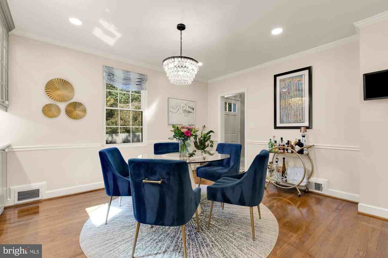 9701 Connecticut Ave - Photo 5 of 50