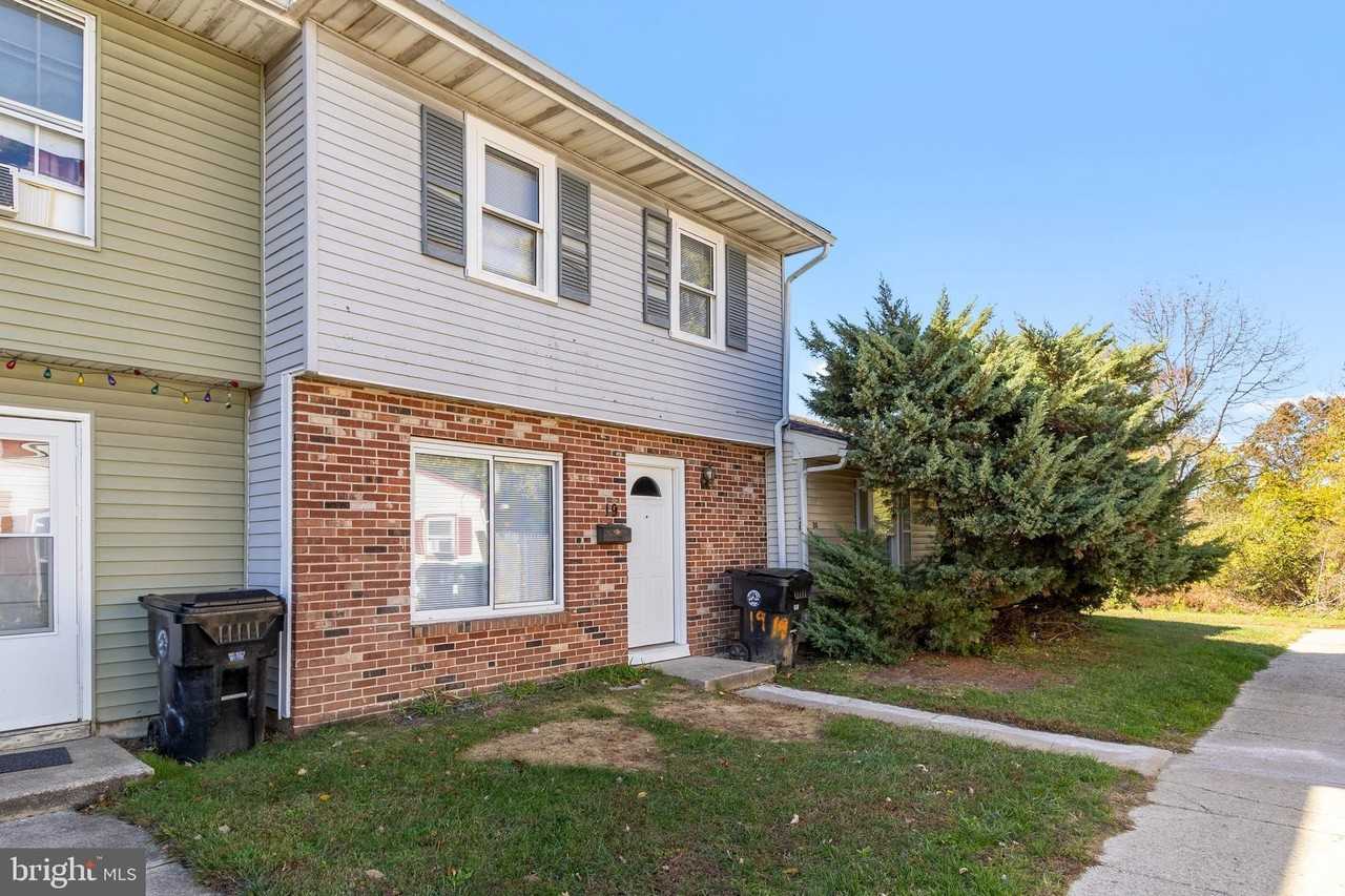 19 Magnolia Ct - Photo 2 of 19