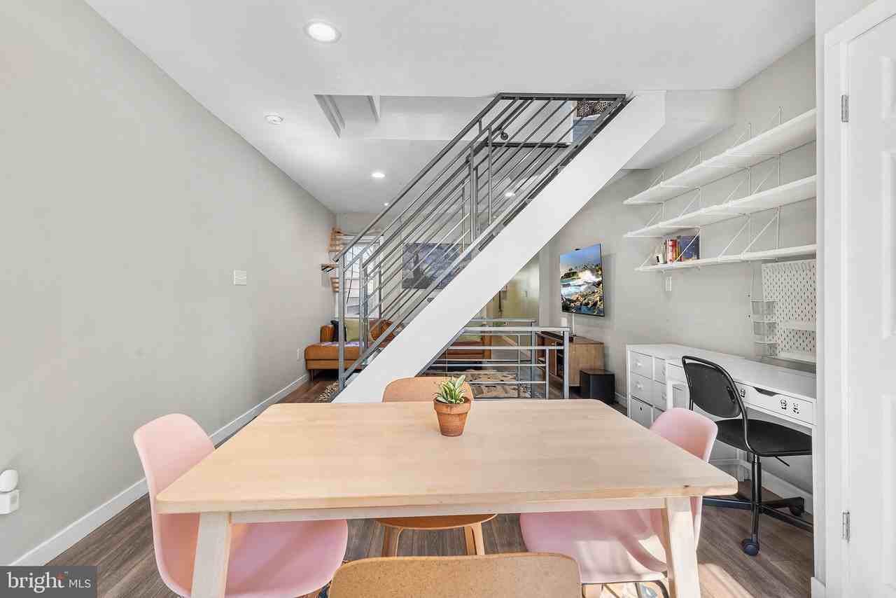 1837 E Albert St - Photo 4 of 29