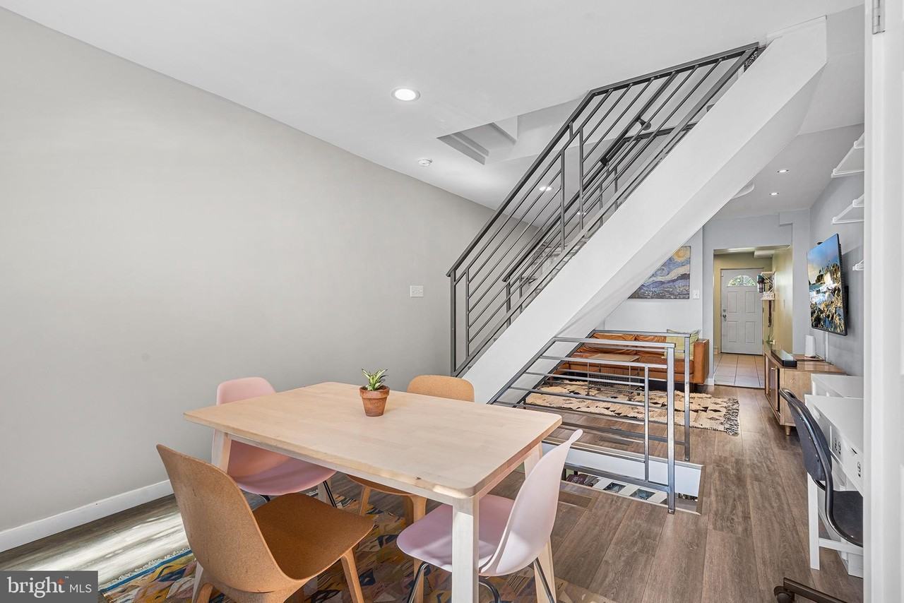 1837 E Albert St - Photo 5 of 29