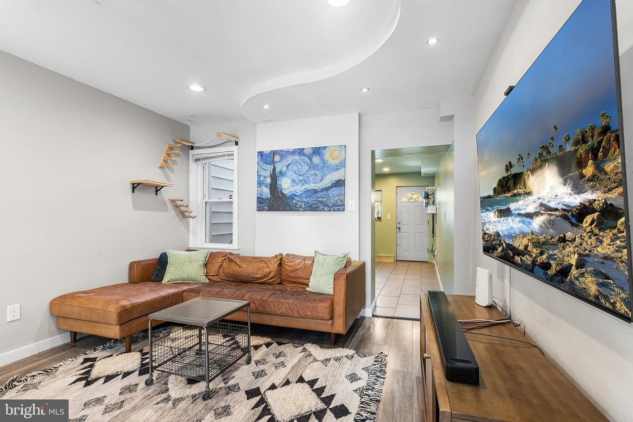 1837 E Albert St - Photo 6 of 29