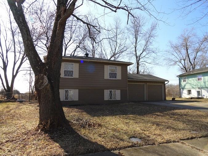 8649 E 97 Terrace - Photo 2 of 29