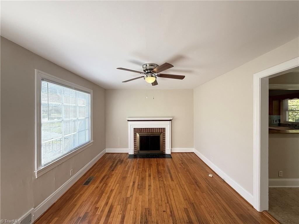 1320 Miller Street - Photo 6 of 17