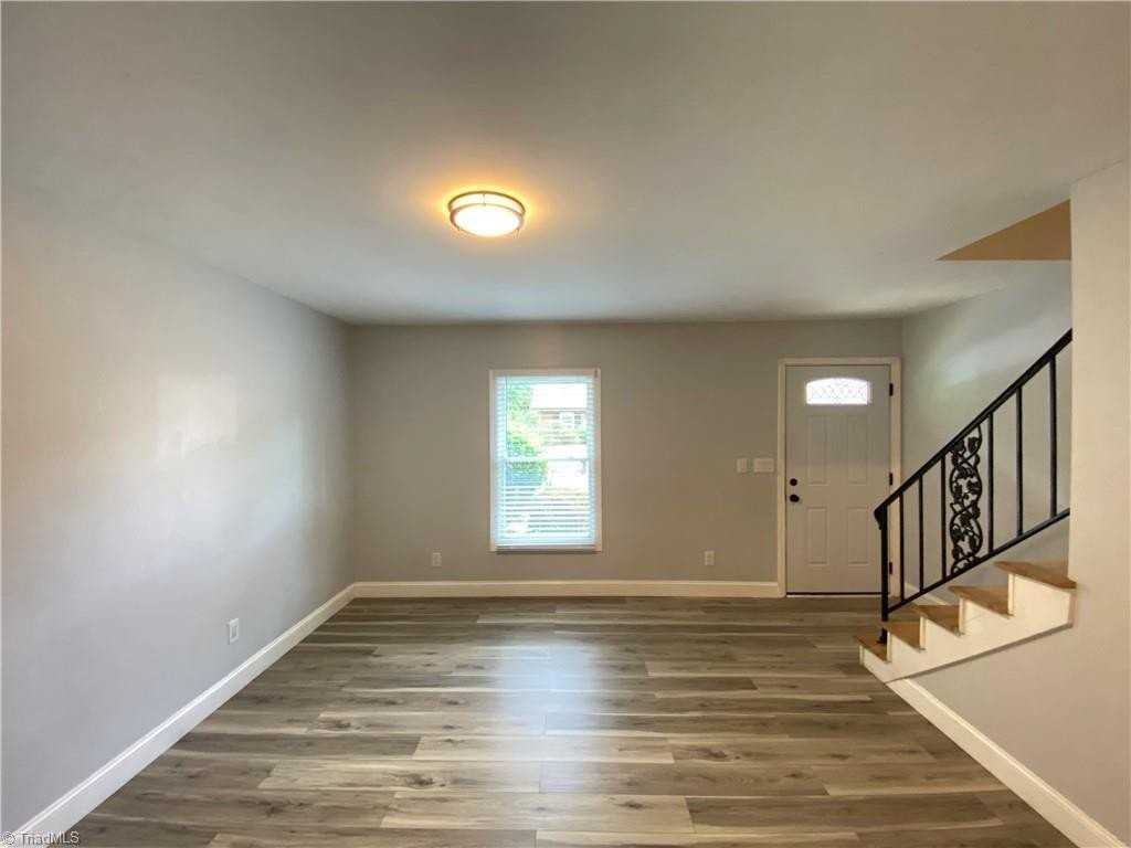 331 Vineyard Park Court - Photo 4 of 14