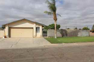 1600 S 46th Dr - Photo 1 of 1