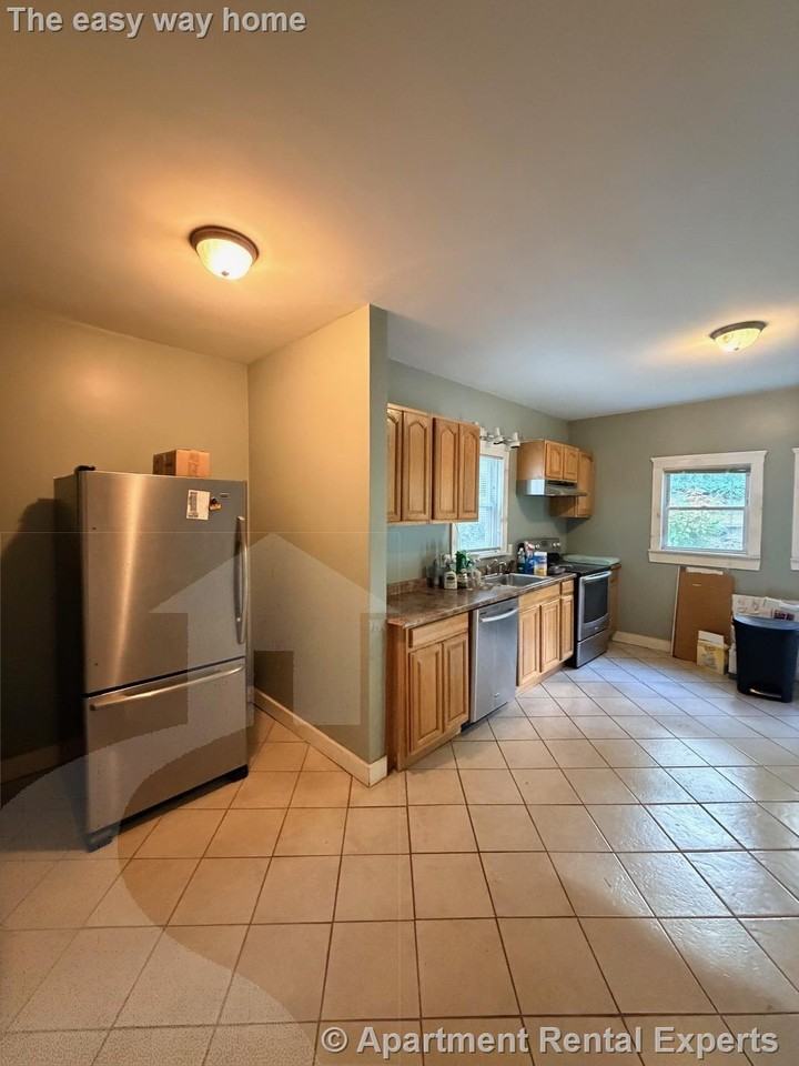 47 Main St #1 - Photo 2 of 13