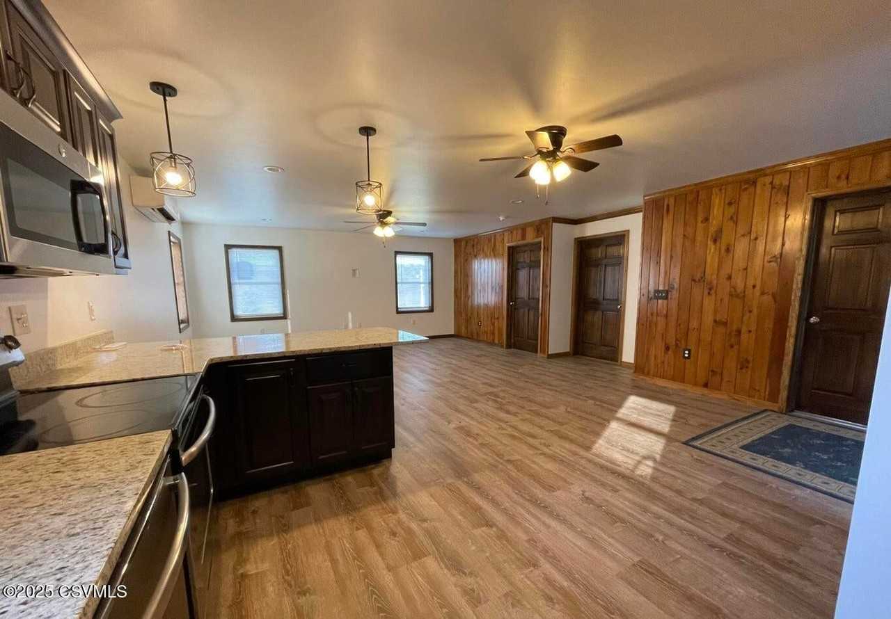 294 Mountain Rd - Photo 5 of 15