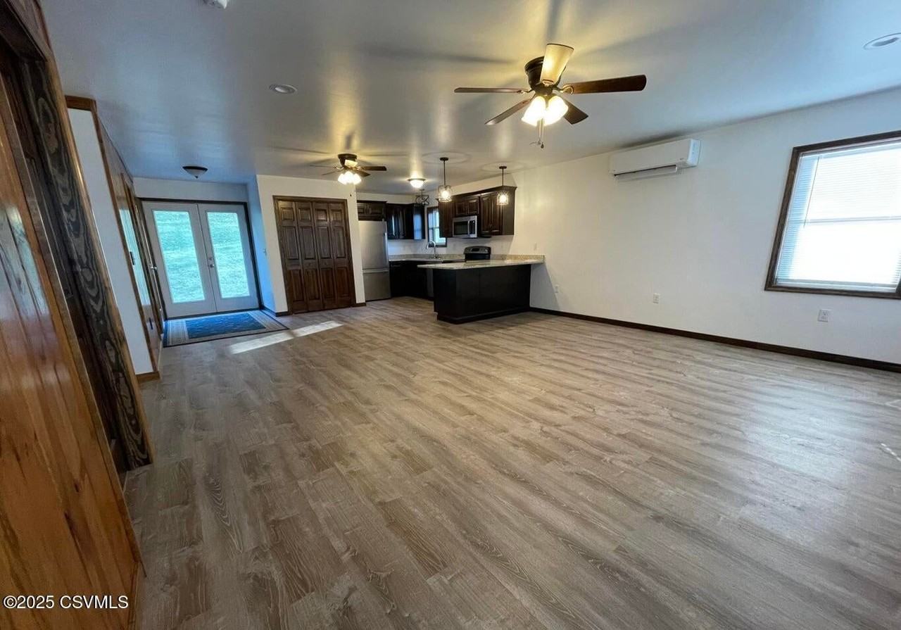 294 Mountain Rd - Photo 6 of 15