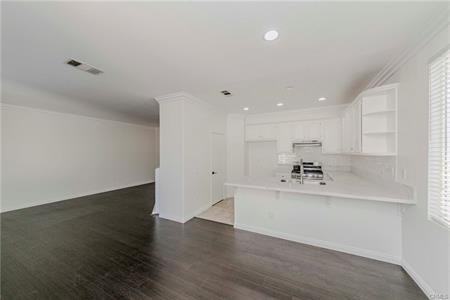 17831 Hazelwood Ct - Photo 5 of 41