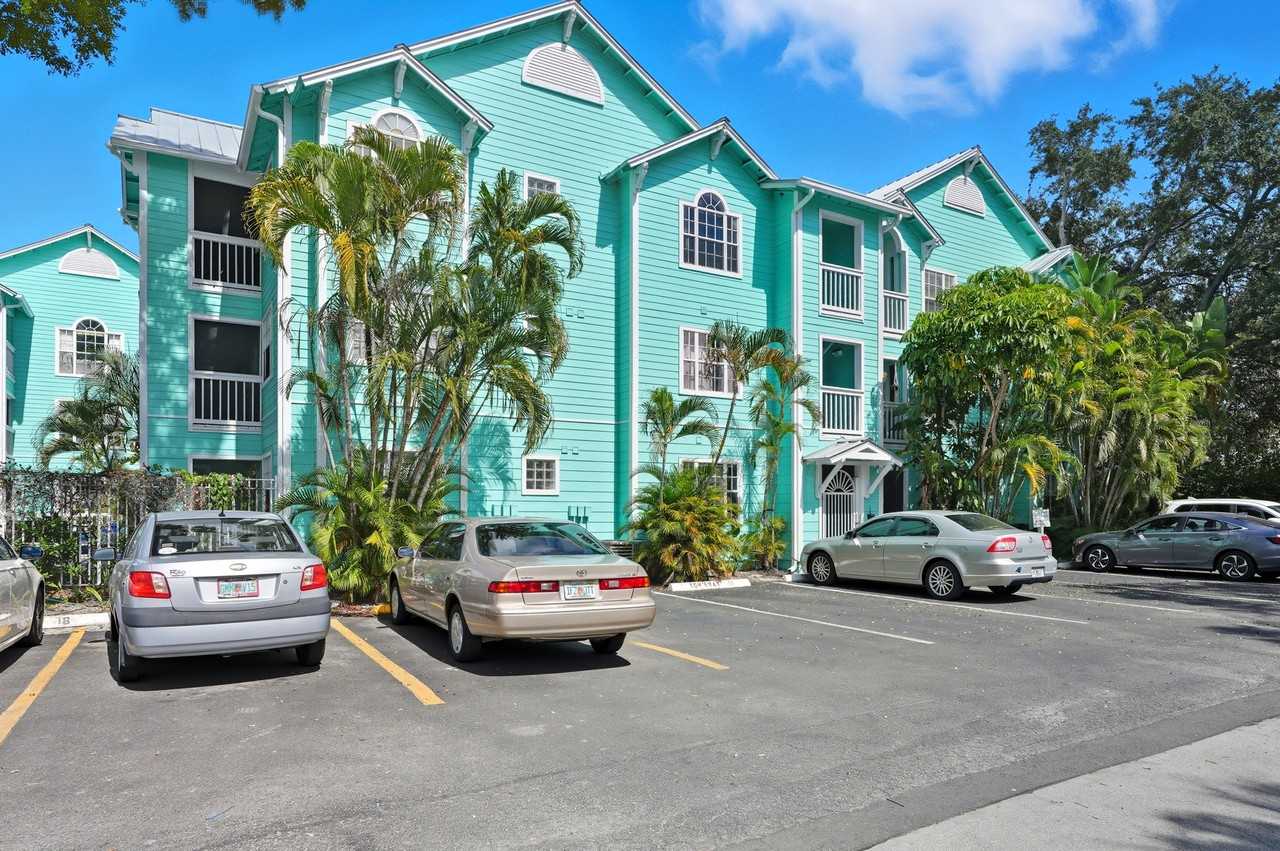 3002 W Cleveland St - Photo 2 of 26