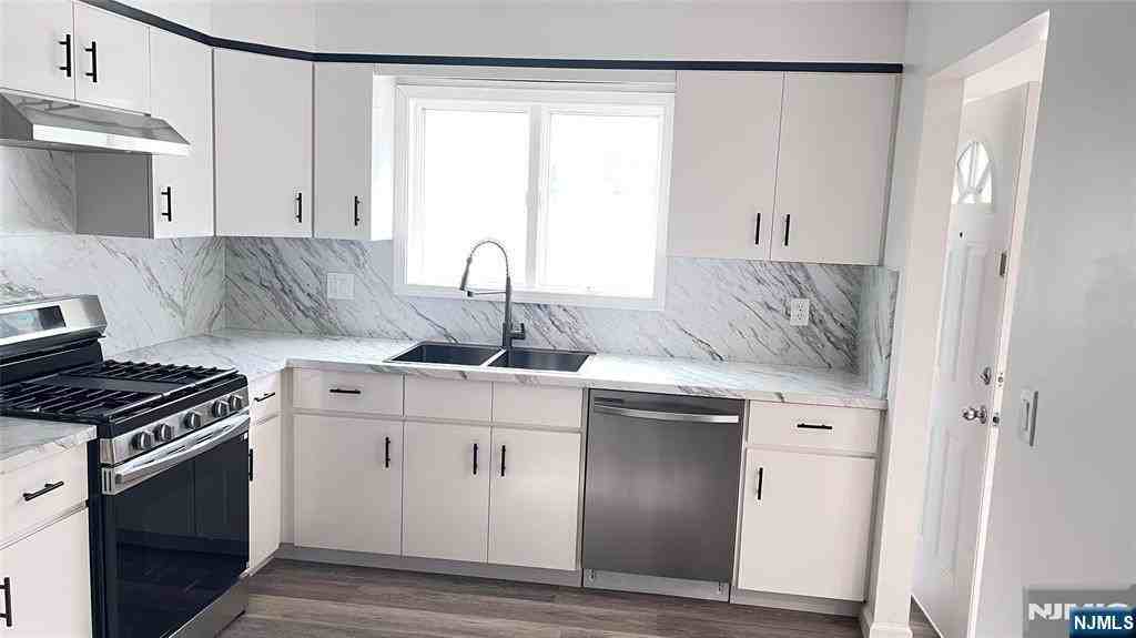 41 Hillcrest Ave - Photo 7 of 15