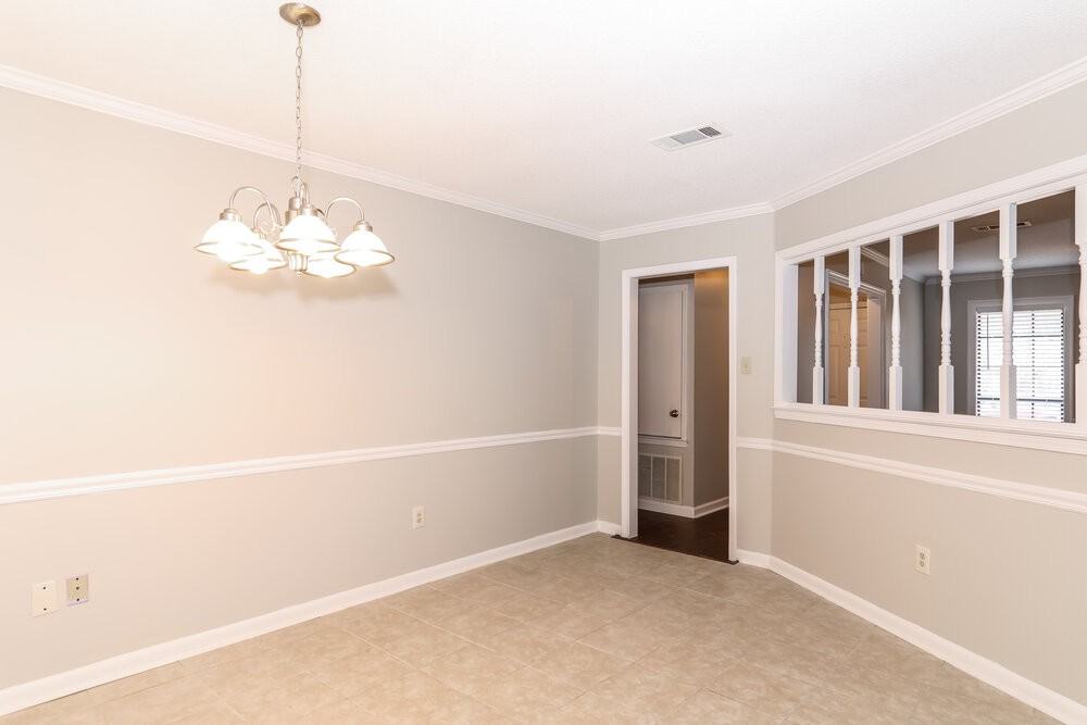 7159 Eastover Blvd - Photo 4 of 15