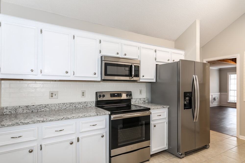 7159 Eastover Blvd - Photo 5 of 15