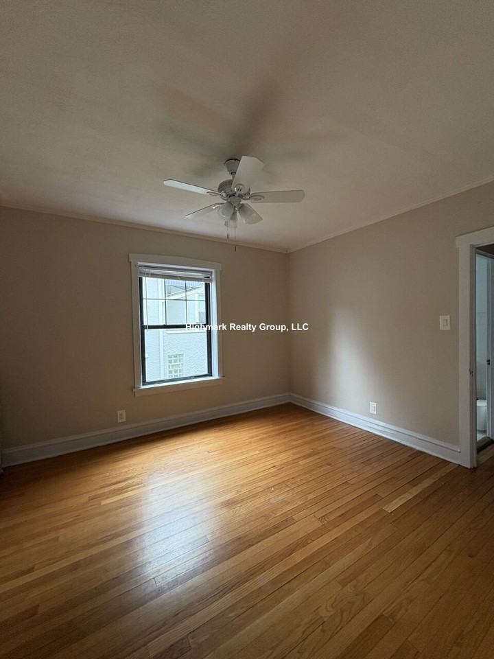 913 Elmwood Ave #2C - Photo 4 of 12