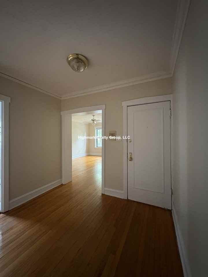 913 Elmwood Ave #2C - Photo 6 of 12