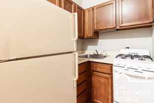 511 W Melrose St #111 - Photo 1 of 1