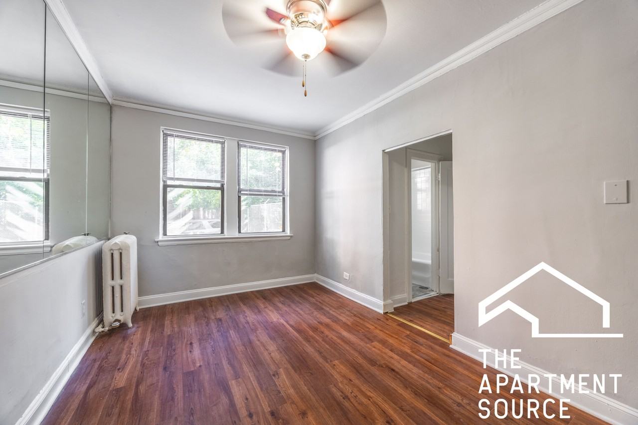 661 W Sheridan Rd #508 - Photo 3 of 12