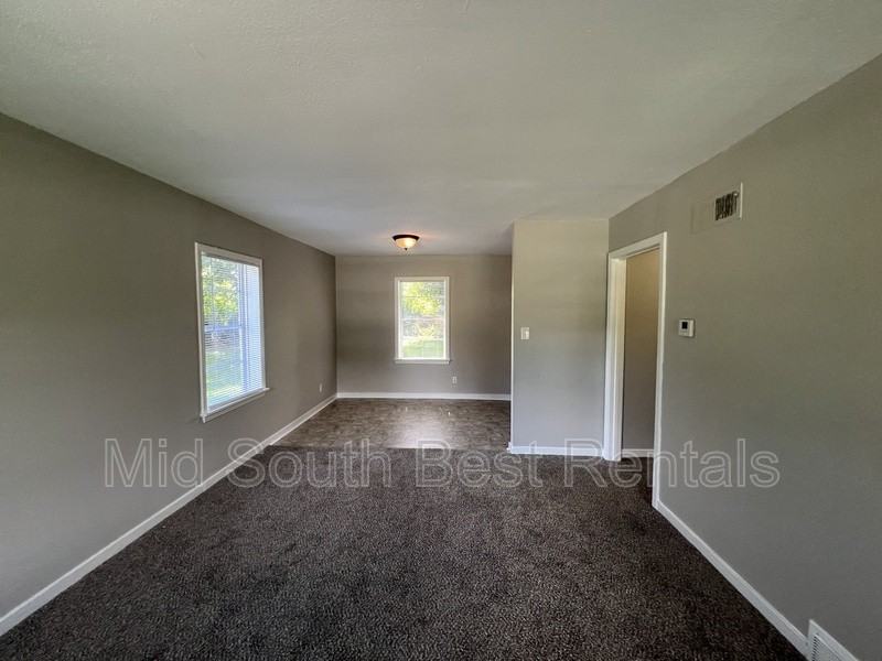 407 Jenson Cv - Photo 7 of 10