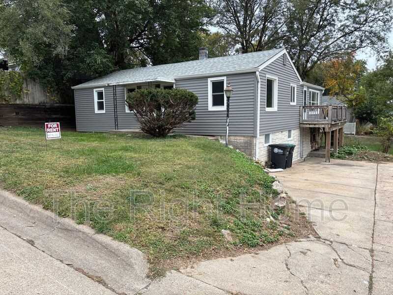 6109 Bedford Ave - Photo 2 of 16