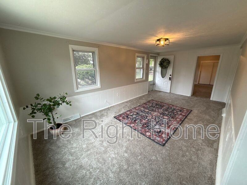 6109 Bedford Ave - Photo 6 of 16