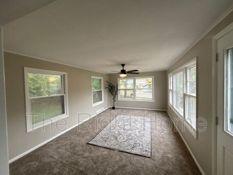 6109 Bedford Ave - Photo 7 of 16