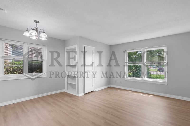 839 N Oliver St - Photo 7 of 18