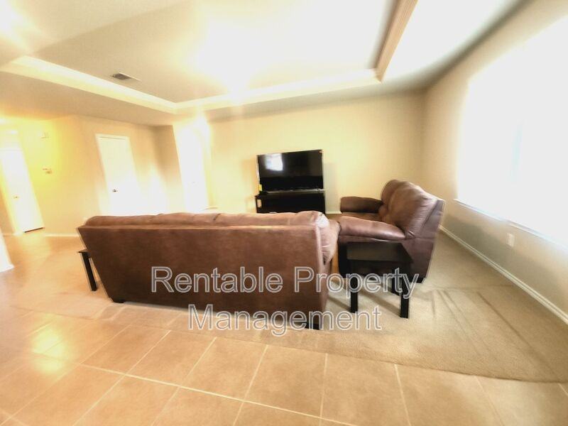 5716 Hopkins Dr - Photo 6 of 38