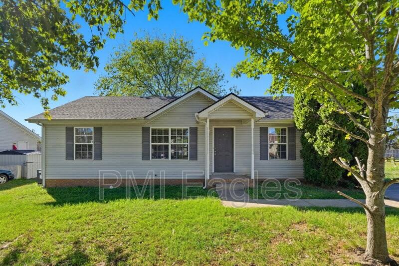 112 Waterford Drive - Photo 2 of 16